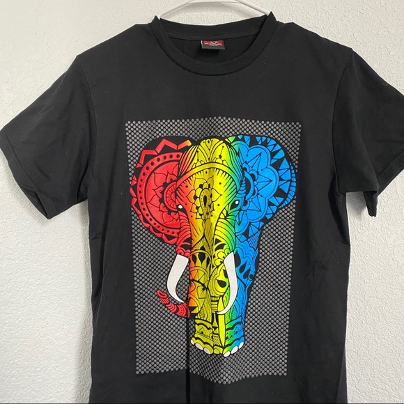 Beautiful elephant tee - Picture 3 of 10